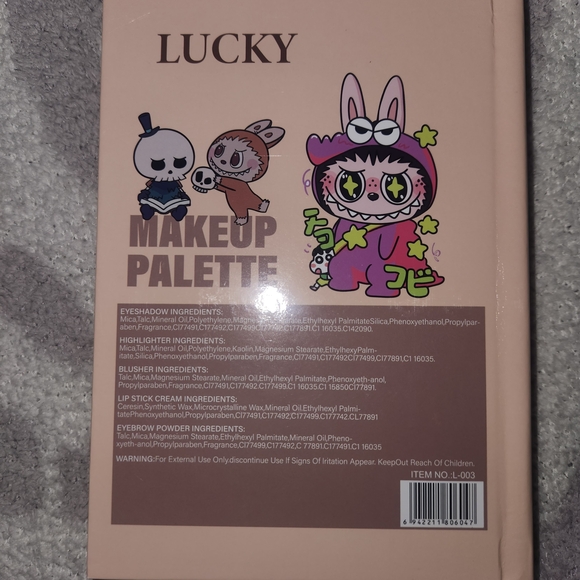 Lucky Professional Makeup Kit with Labubu Design - Picture 6 of 6